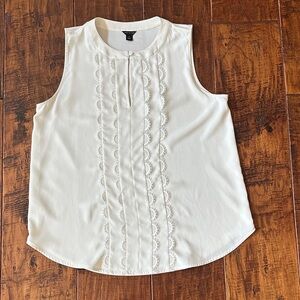 Ann Taylor Cream Sleeveless Blouse with lace detail